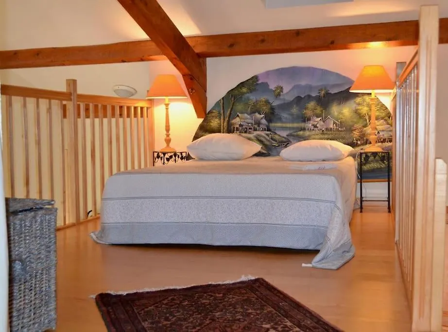 Holiday home Cottage Calme Et Reposant En Pleine Nature Reilhac