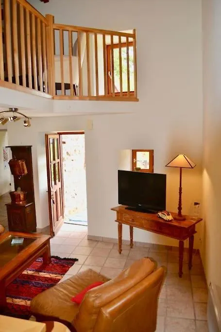 Holiday home Cottage Calme Et Reposant En Pleine Nature Reilhac